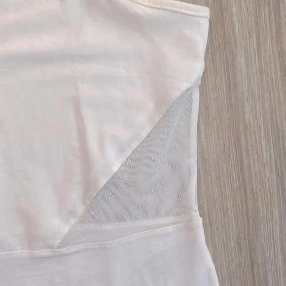 NWT H&M White Cutout Bodysuit - Picture 3 of 6